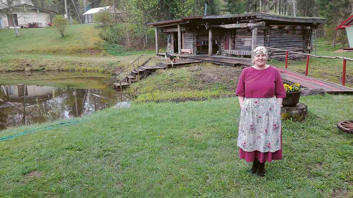 Veeroja savusaunan edustalla